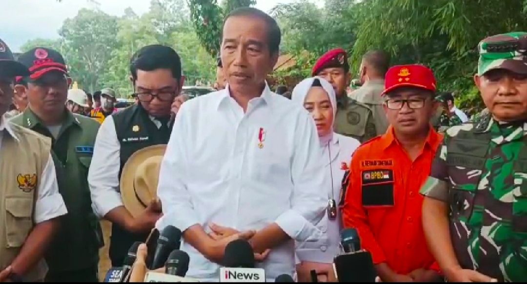 Jokowi Perintahkan Evakuasi Korban Gempa Cianjur yang Tertimbun Didahulukan