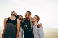 3 Jenis Persahabatan yang Kita Butuhkan agar Hidup Lebih Bahagia