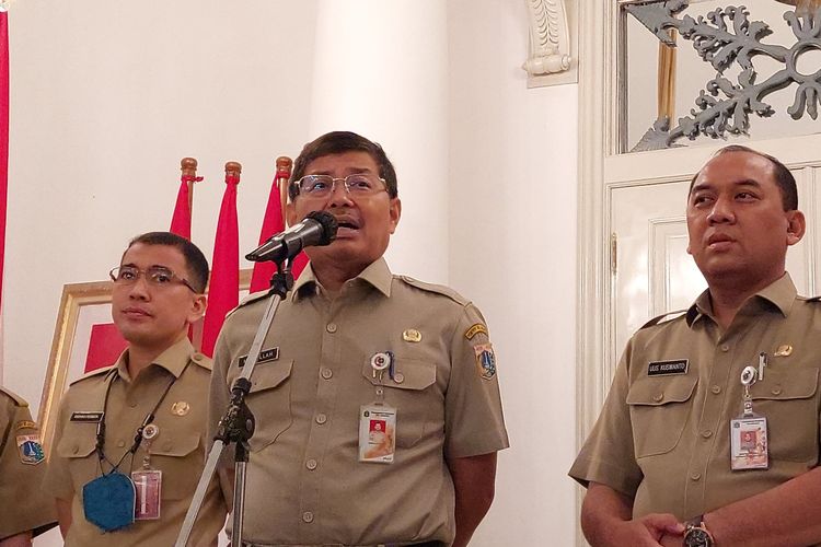 Deputi Gubernur DKI Jakarta Bidang Budaya dan Pariwisata, Marullah Matali, usai rapat pimpinan (rapim) yang digelar di Balai Kota DKI Jakarta, Jakarta Pusat, Senin (5/12/2022).