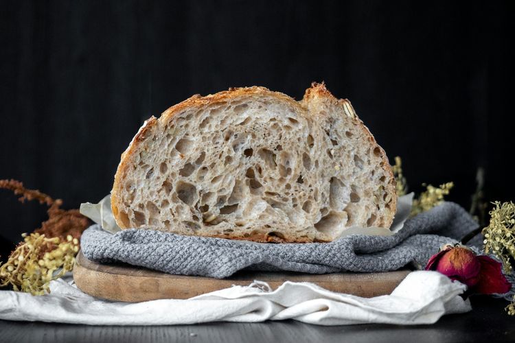 Mengapa Roti Sourdough Rasanya Asam?