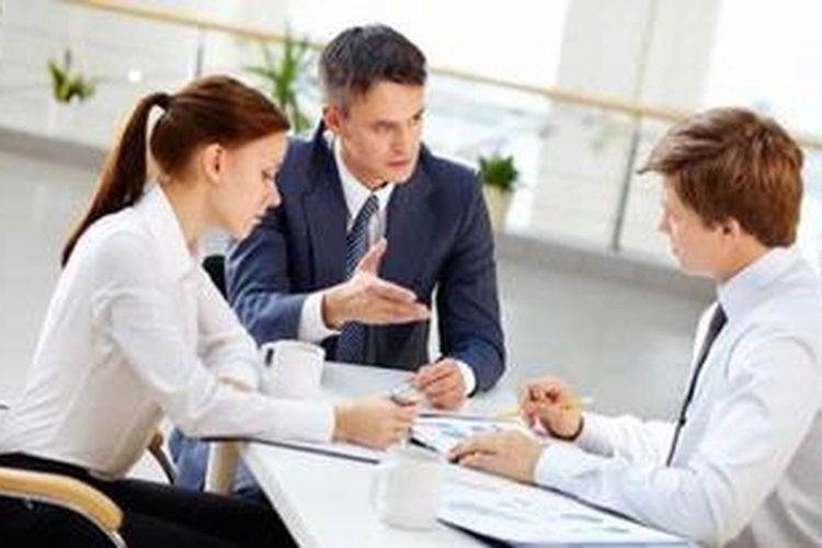 Visi yang bagus, jelas, dan mengacu pada masa depan hanya bisa dicapai melalui "coaching" intensif. 