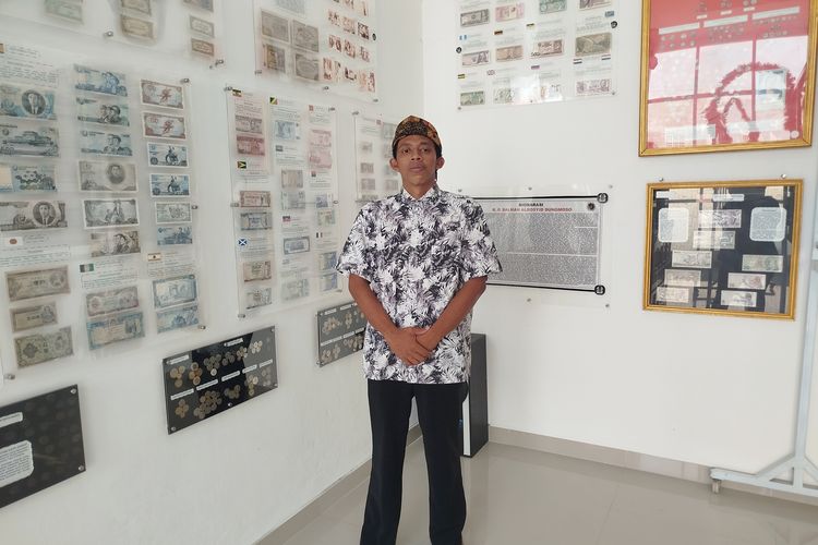 Gemar Koleksi Uang, Pemuda Bangkalan Dirikan Museum, Pamerkan Mata Uang Kerajaan Sriwijaya hingga Mancanegara