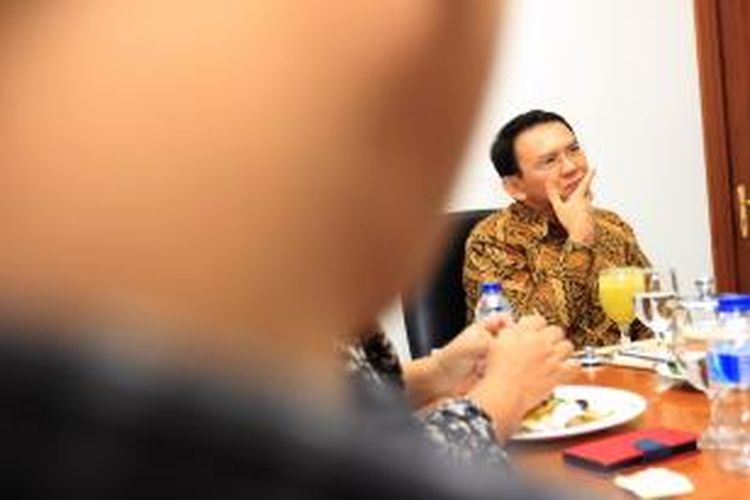 Gubernur DKI Jakarta Basuki Tjahaja Purnama menerima redaksi Kompas.com di Balaikota Jakarta, Jalan Medan Merdeka Selatan, Gambir, Jakarta Pusat, Jumat (29/11/2014).
