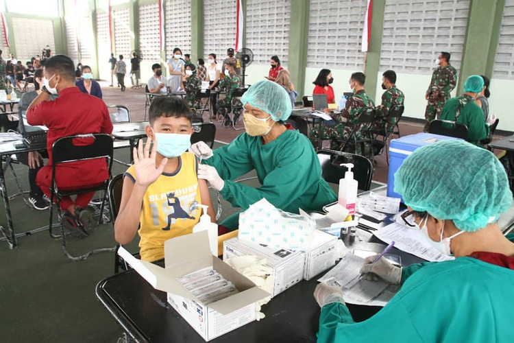 Vaksinasi anak yang digelar oleh Kodam IX Udayana kerjasama dengan Pemerintah Provinsi Bali