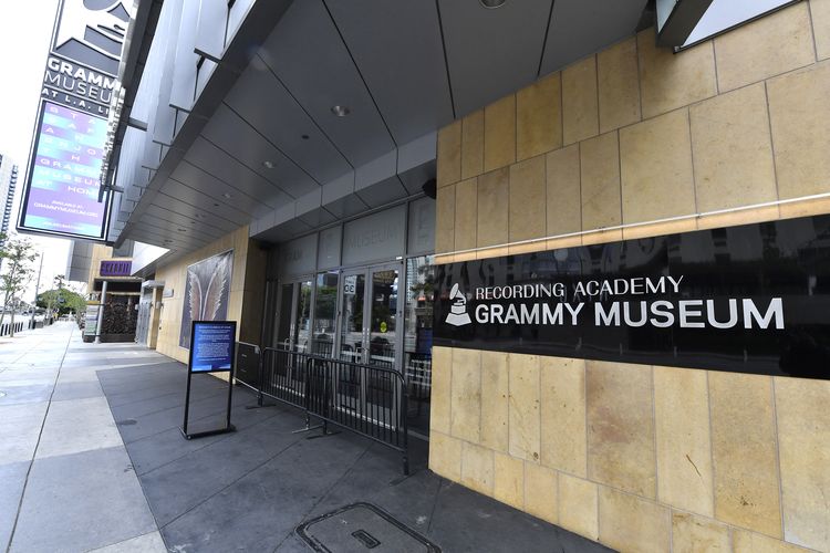 Museum Grammy di Los Angeles, California, Amerika Serikat yang tutup akibat pandemi Covid-19 pada 8 April, 2020. 