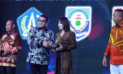 Majukan UMKM dan Potensi Lokal, Wali Kota Semarang Raih Penghargaan dari Kompas TV