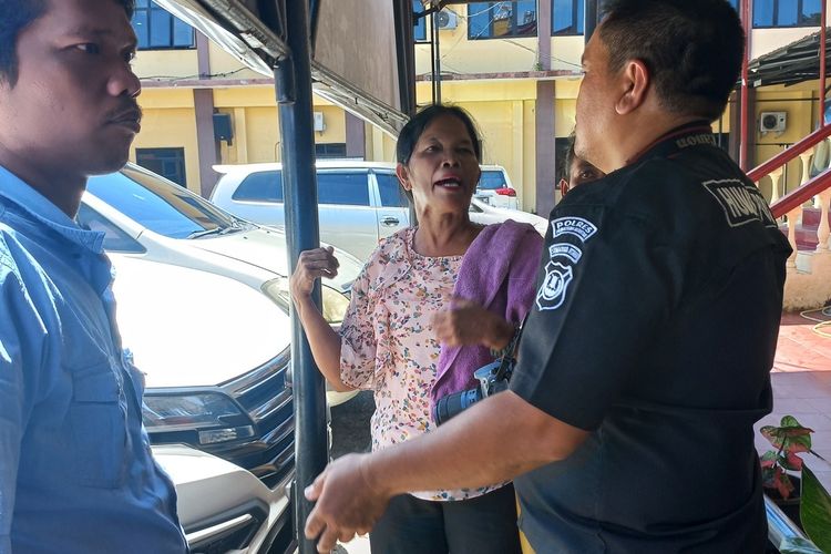 Usai Rekonstruksi, Ibu Jaka Malau Kecewa Melihat Adegan Reka Ulang Penganiayaan Anaknya