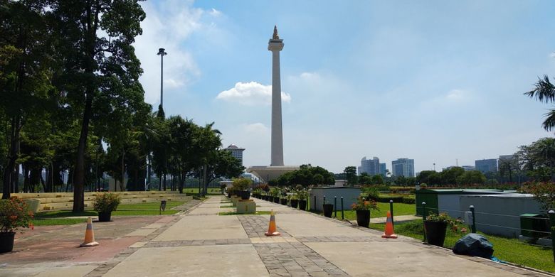 Kondisi Monunen Nasional Senin 20/11/2017. Setiap Senin kawasan monas ditutup untuk dilakukan perawatan