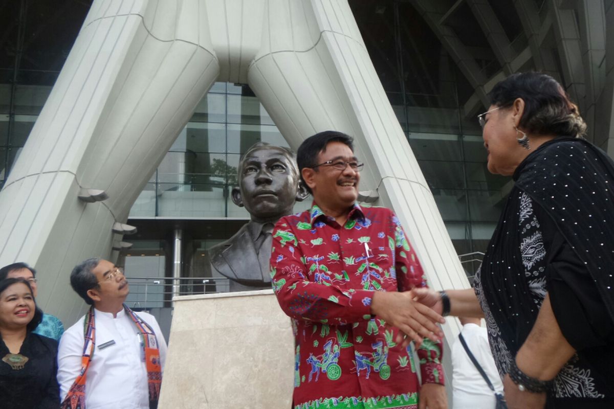 Gubernur DKI Jakarta Djarot Saiful Hidayat saat meresmikan revitalisasi Taman Ismail Marzuki (TIM), Kamis (12/10/2017). 