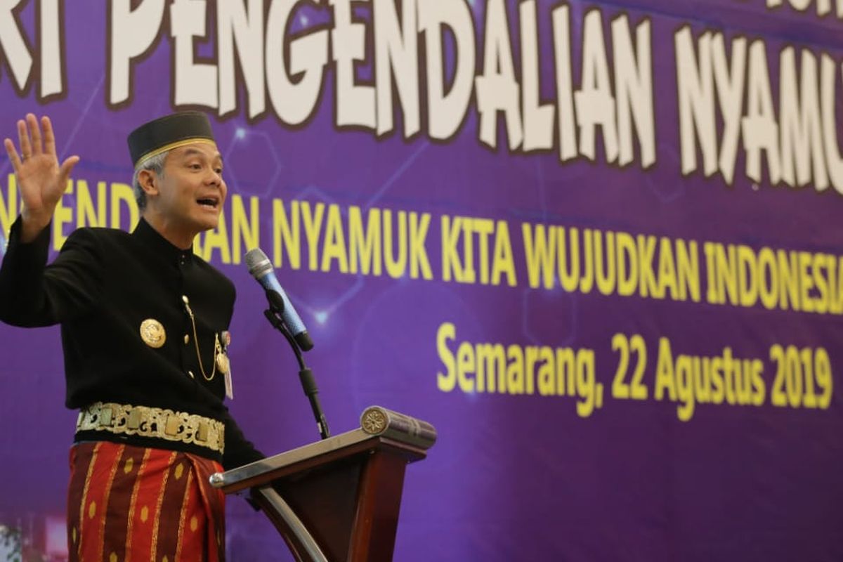 Gubernur Jawa Tengah saat membuka Seminar Nasional Keluarga Alumni Universitas Gajah Mada (Kagama) di Museum Ronggowarsito, Kamis (22/8/2019) di Semarang. 