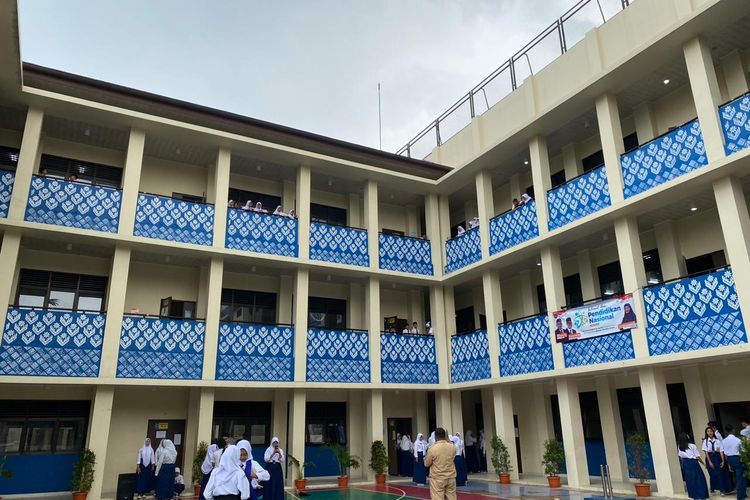 Salah satu Sekolah Menengah Pertama (SMP) di Kota Depok daerah Cimanggis, Senin (3/6/2024).