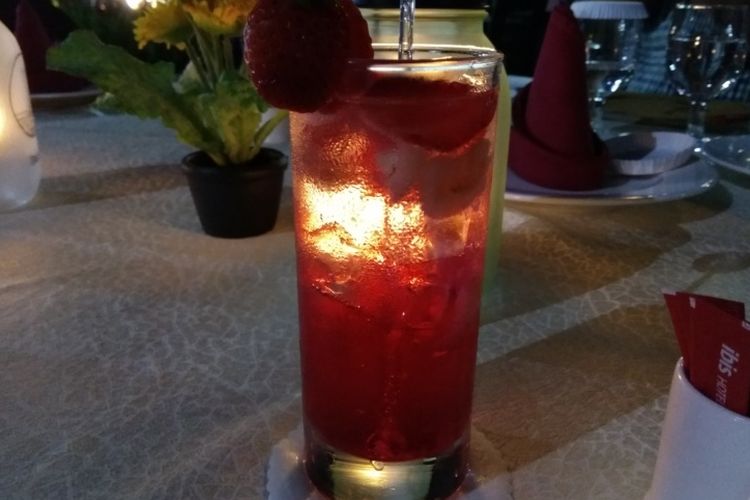 Red lychee soda 