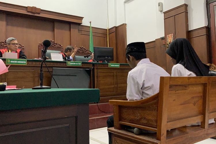 Pasangan Sejoli di Surabaya Terancam 5 Bulan Bui Usai Curi Jemuran Pakaian