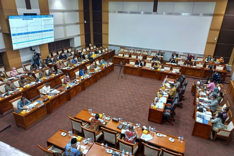 Suasana rapat Komisi I DPR bersama Menkominfo Johnny G Plate di Gedung DPR RI, Senayan, Jakarta Pusat, Rabu (7/9/2022). 