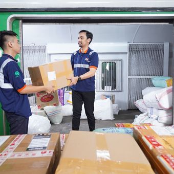 KAI Logistik menghadirkan layanan KALOG Express.