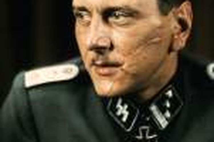 Salah satu komandan Komando Hitler, Letnan Kolonel Otto Skorzeny, dijuluki sebagai “orang paling berbahaya di Eropa”.