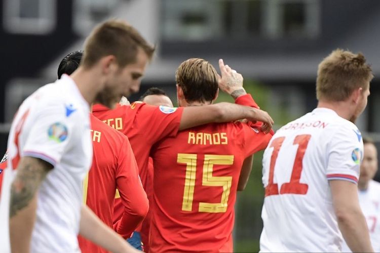 Sergio Ramos merayakan golnya pada pertandingan Kep Faroe vs Spanyol dalam babak kualifikasi Euro 2020 di Stadion Torsvollur, 7 Juni 2019. 