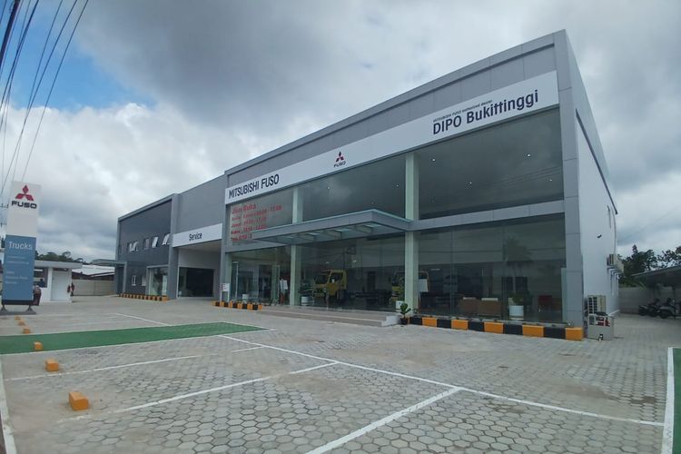 Diler baru Mitsubishi Fuso PT. DIPO Bukittinggi 