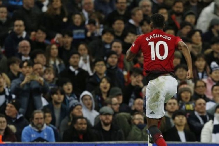 Marcus Rashford merayakan gol yang dicetaknya pada pertandingan Tottenham Hotspur vs Manchester United di Stadion Wembley, 13 Januari 2019. 