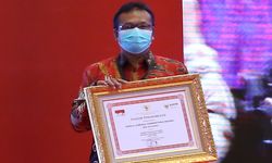 LAN Dapat Dua Penghargaan dari Kementerian PANRB