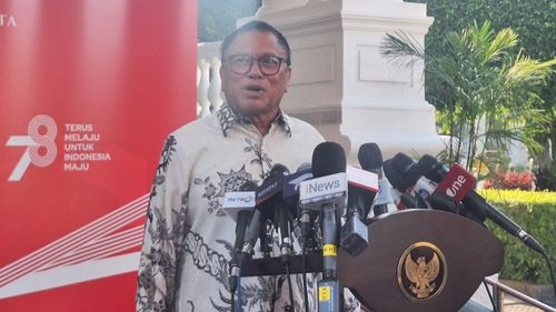 Jokowi Bertemu Ketum Hanura OSO di Istana, Bahas soal Politik