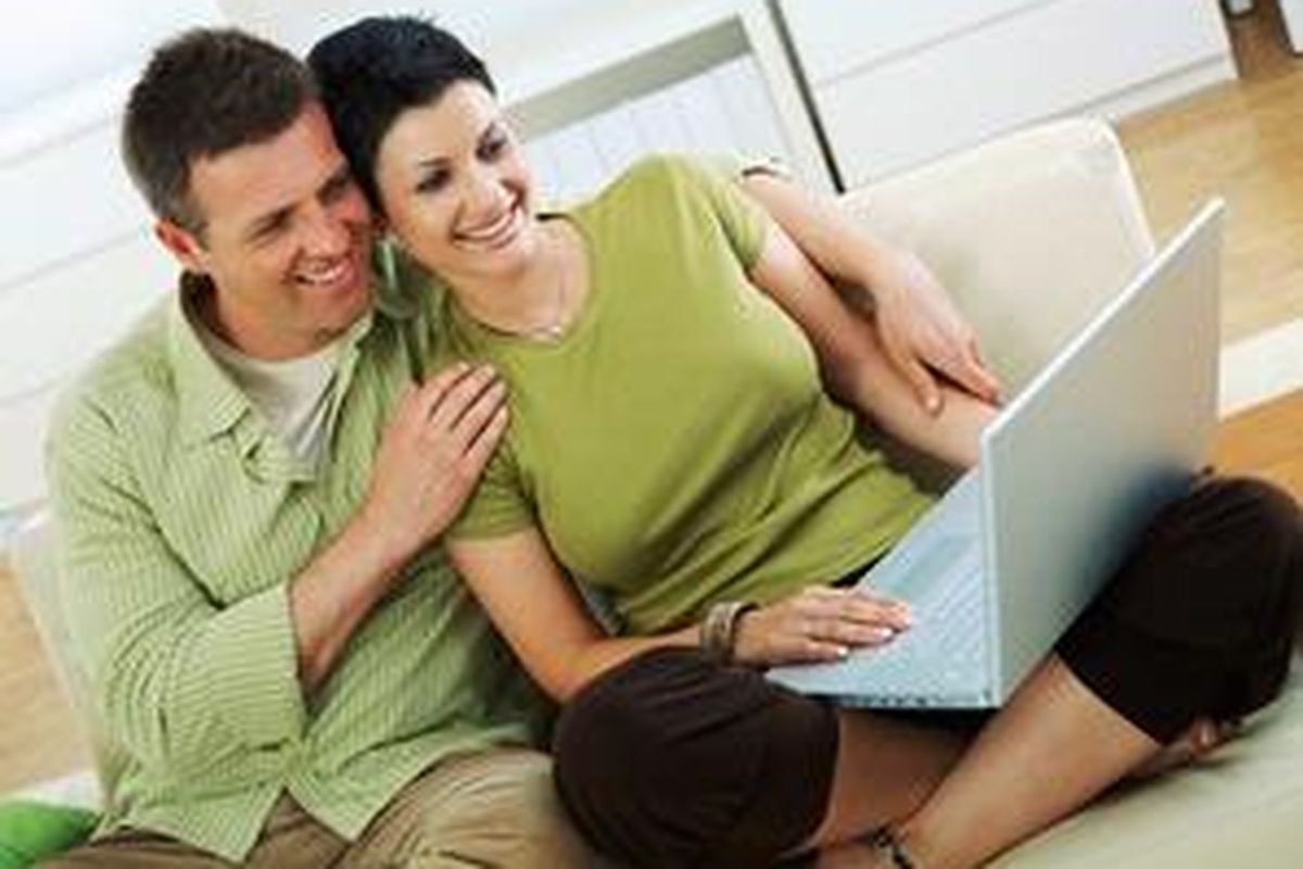 Pria senang saat kulitnya bersentuhan kulit dengan Anda.