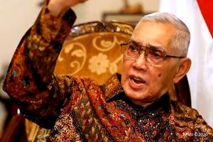 Try Sutrisno Meninggal Dunia, Ini Profil Wapres ke-6 Republik Indonesia