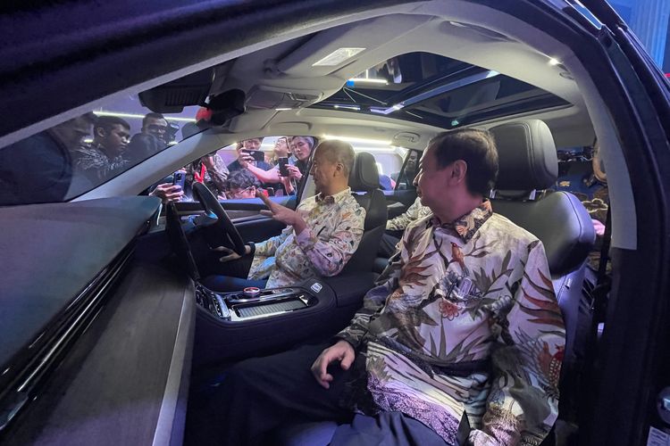 Mobil listrik Polytron G3 meluncur di Indonesia pada Selasa (6/5/2025).