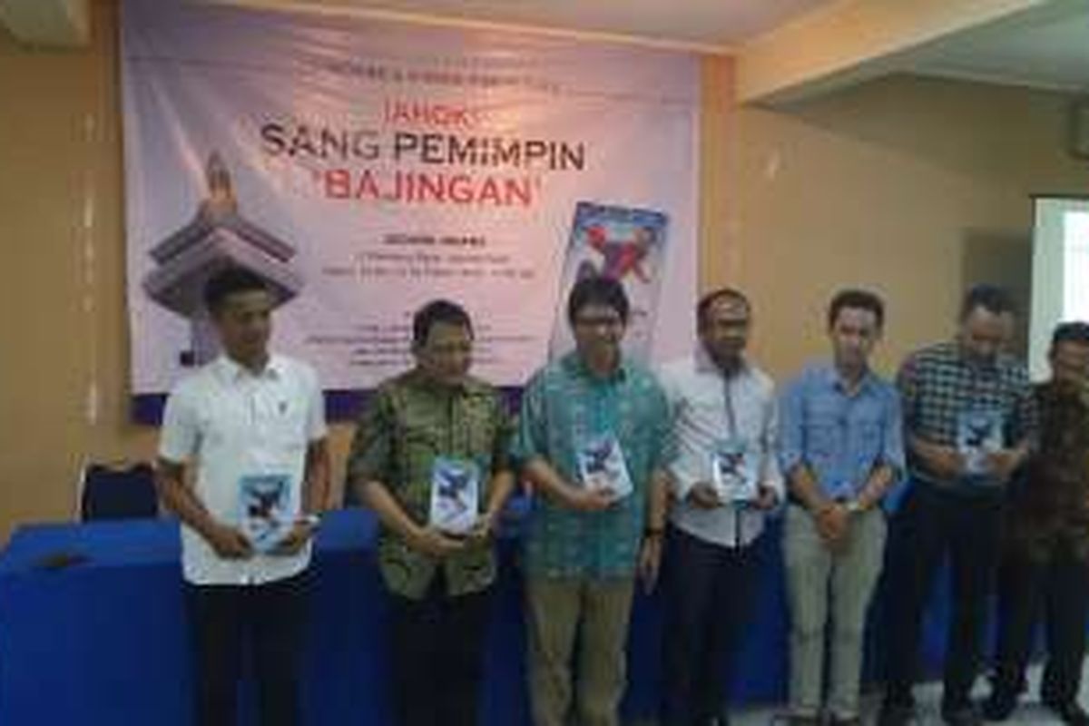 Sabtu (14/5/2016), buku 