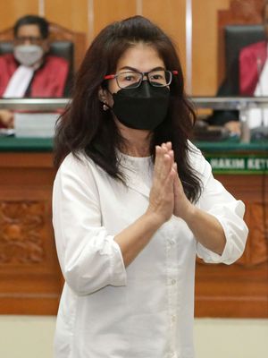 Foto stok: Terdakwa Linda Pujiastuti alias Anita Cepu menjalani sidang tuntutan kasus peredaran narkoba jenis sabu di Pengadilan Negeri Jakarta Barat.