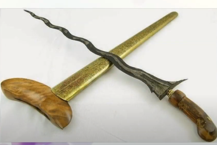 [Tangkapan Layar] senjata tradisional Bengkulu, Keris