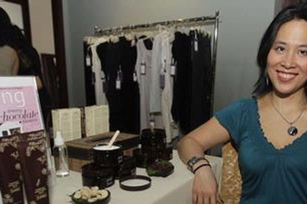 Metta Murdaya, Pendiri dan President Juara Skincare, produk kecantikan berbasis di New York, Amerika Serikat. Produk Juara dijual di Indonesia melalui private shopping yang biasanya berkolaborasi dengan produk fashion.