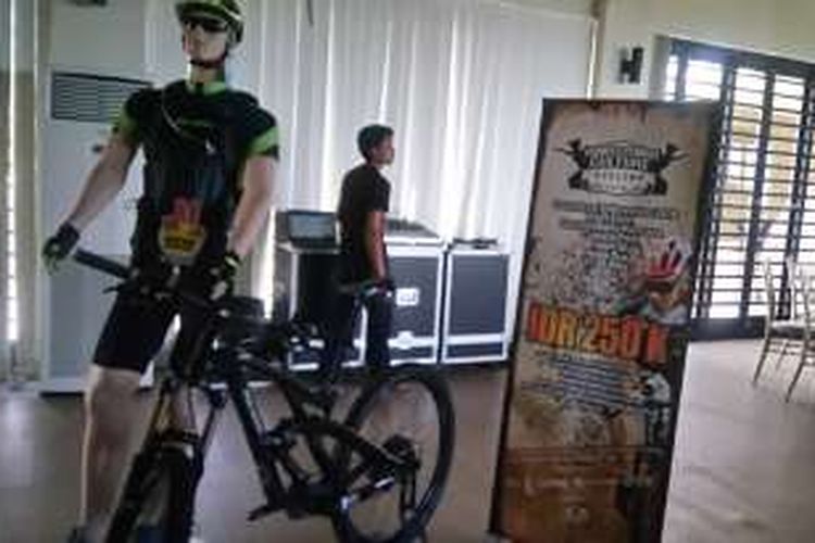 Sepeda Cross Culture Cycling 2016 yang dipamerkan saat konferensi pers di Nusa Dua, Bali, Selasa (11/10/2016).