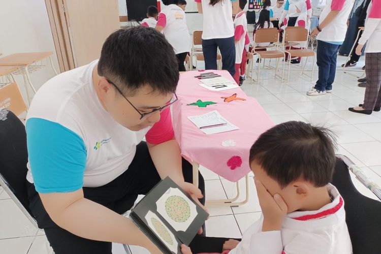 Deteksi Dini Buta Warna Digelar di Bandung, Pemeriksaan Rutin bagi Siswa SD Didorong