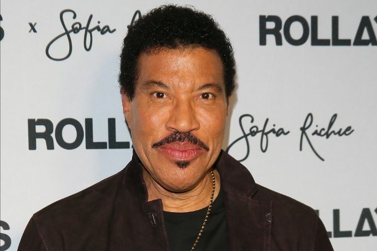 Penyanyi legendaris Lionel Richie menghadiri peluncuran Rollas x Sofia Richie Collection di 1 Hotel West Hollywood, Los Angeles, California, pada 20 Februari 2020.