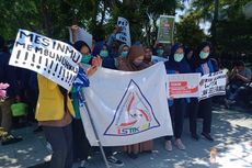 Demo Mahasiswa Menolak Digelarnya World Tobacco Asia di Surabaya