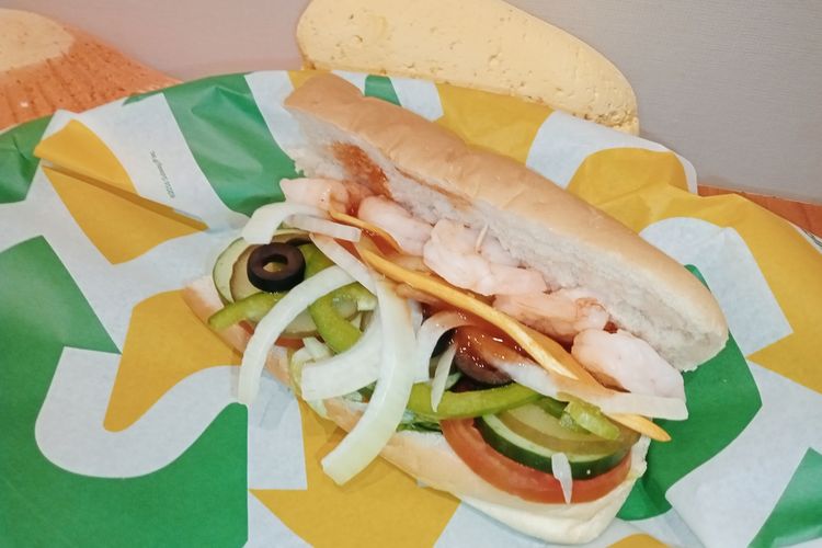 Subway Indonesia kembali meluncurkan menu barunya yakni Seafood Sensation dan Spicy Shrimp Bullafo yang telah tersedia di seluruh restoran Subway di Indonesia.