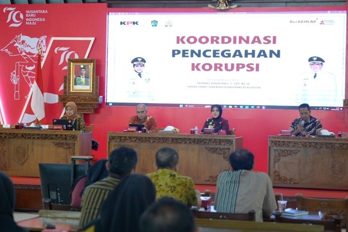 Komisi Pemberantasan Korupsi (KPK) menggelar Koordinasi Pencegahan Korupsi bersama Pemerintah Kabupaten (Pemkab) Klaten di Pendapa Ageng Kabupaten Klaten, Jawa Tengah, Kamis (29/8/2024). 