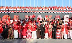 Nuansa Pakaian Adat Nasional 