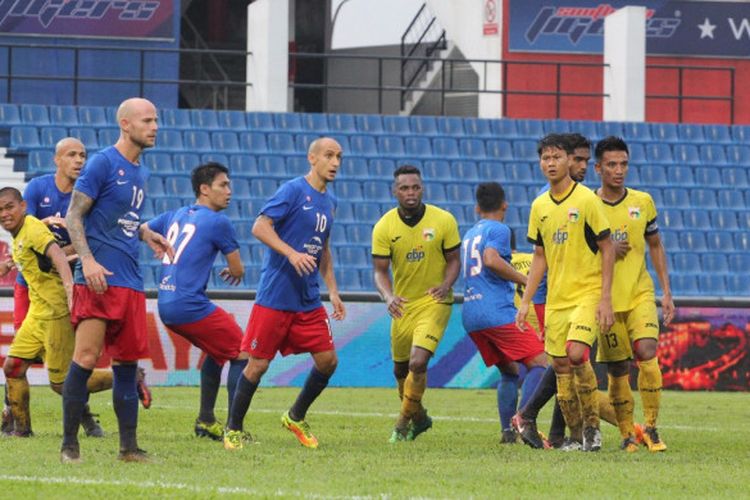 Mitra Kukar menjalani pertandingan persahabatan dengan Johor Darul Tazim.