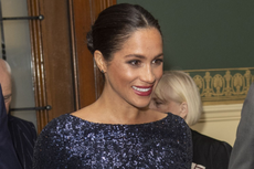 Giliran Lipstik Merah Meghan Markle Jadi Sorotan 