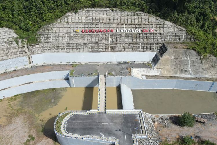 Bendungan Ladongi yang terletak di Kabupaten Kolaka Timur, Sulawesi Tenggara.