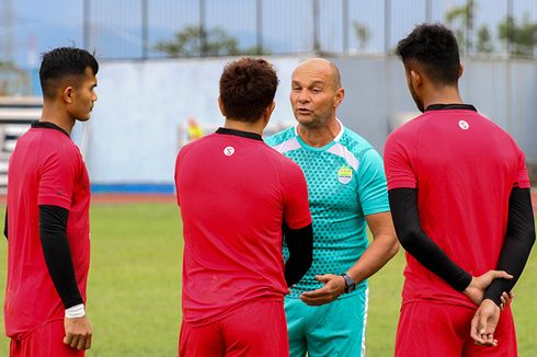 Gabung Persib, Luizinho Langsung Gembleng 4 Kiper Maung Bandung