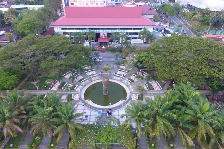 Taman Bekapai Balikpapan. Ada sejumlah tempat wisata di Balikpapan yang bisa dikunjungi saat singgah di kota tersebut.