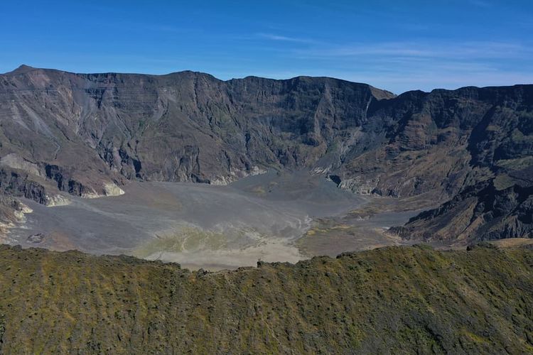 Kawah Gunung Tambora (Sumber BTN Tambora)