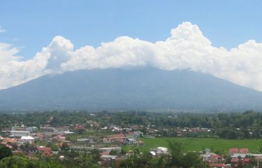 Gunung Marapi di Sumatera Barat.
