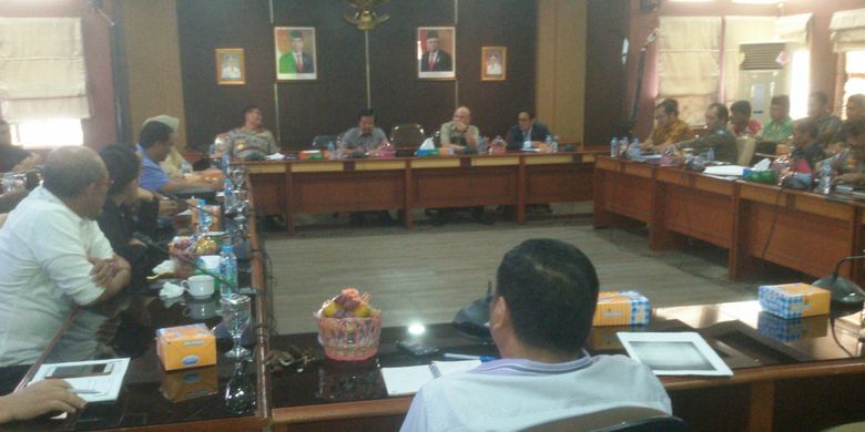 Rapat koordinasi terkait penertiban tambang ilegal di kantor DPRD Kepulauan Bangka Belitung, Kamis (6/11/2019). 