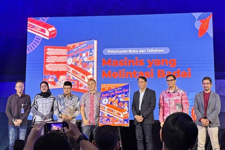 Buku ?Masinis yang Melintasi Badai? berkisah tentang kepemimpinan Direktur Utama PT Kereta Api Indonesia (Persero) atau KAI Didiek Hartantyo dalam membawa perusahaan bertransformasi, terutama saat melewati krisis pandemi Covid-19. 