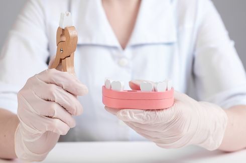 3 Cara Mengatasi Gigi yang Berlebihan