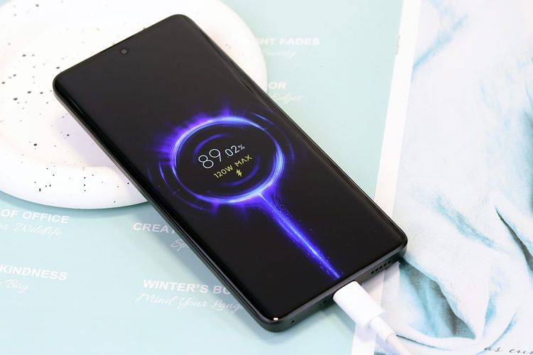 Apa Itu Juice Jacking? Modus Baru yang Bisa Curi Data dari Charger Publik